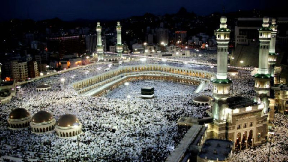 60 000 тръгнаха на поклонение в Мека | StandartNews.com