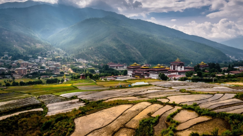 Ваксини за Бутан. Какво не знаем за кралството на щастието | StandartNews.com