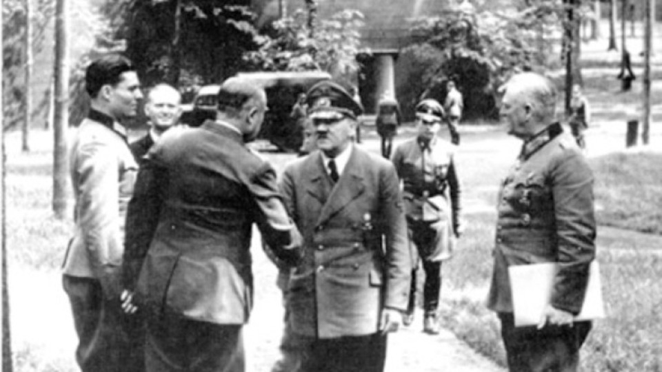 Човек или дявол! Хитлер оцелява в над 10 атентата | StandartNews.com