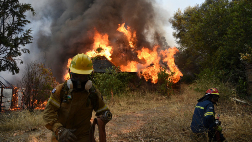 Гърция дава до 6000 евро помощ заради пожарите | StandartNews.com