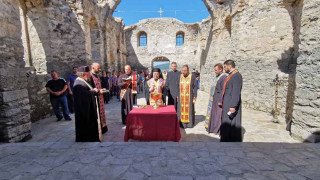 Божи знак в Потопената църква в яз. Жребчево