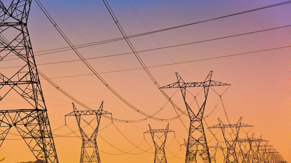 Бизнесът пак гневен за тока: Тъпанари или мафия са в енергетиката? | StandartNews.com