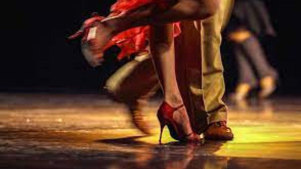 Безплатен урок по танго пред общината в Стара Загора | StandartNews.com