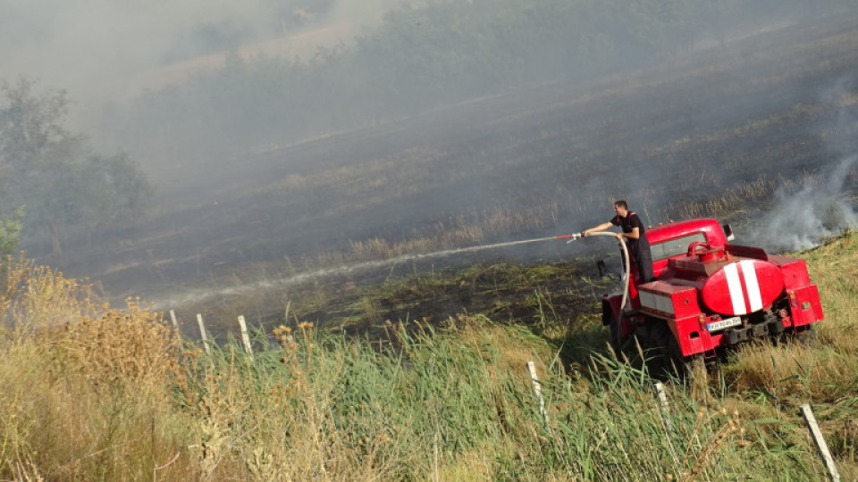 Трагедия: 6 къщи изгоряха в Кръстава, селото няма вода | StandartNews.com