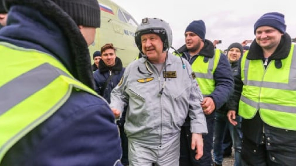 Герой на Русия се разби с нов военен самолет | StandartNews.com
