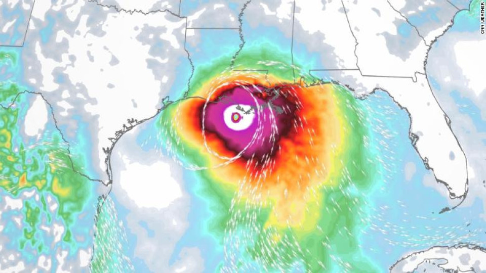Ураганът Ида приближава южното крайбрежие на САЩ | StandartNews.com