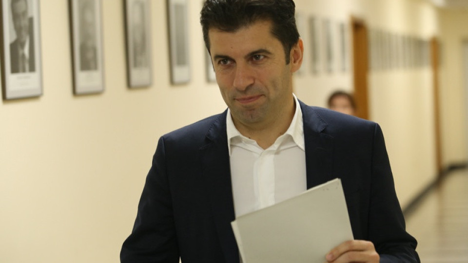 Политолог разкри плановете за президентска партия на Кирил Петков | StandartNews.com