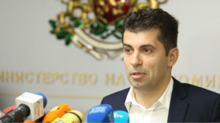 Кирил Петков с партия назаем