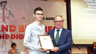 Наградите на Чудесата: Стефан Хаджистойков покорява върхове в шаха