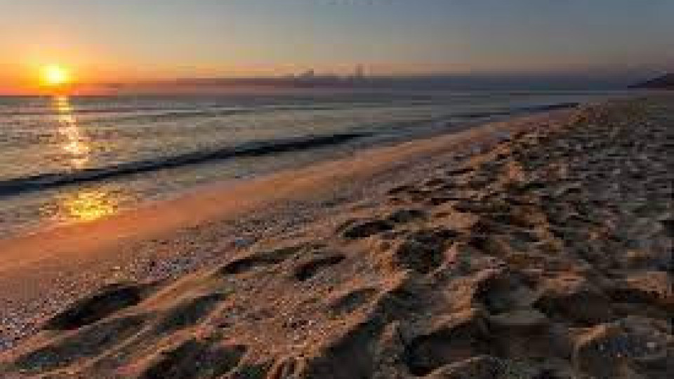 Хладна сутрин, но все пак става за последен плаж | StandartNews.com