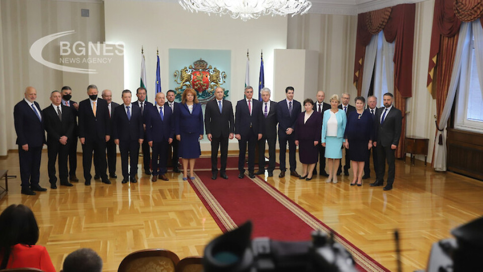 Сватбени поверия за старта на кабинета "Янев 2" | StandartNews.com