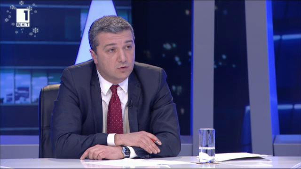 Остър Драгомир Стойнев: БСП избра Радев. Пита го за Петков | StandartNews.com