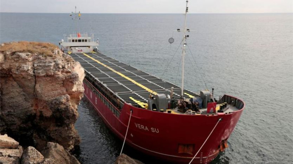След 1 седмица: Заседналият кораб е опасен, ще отрови морето | StandartNews.com
