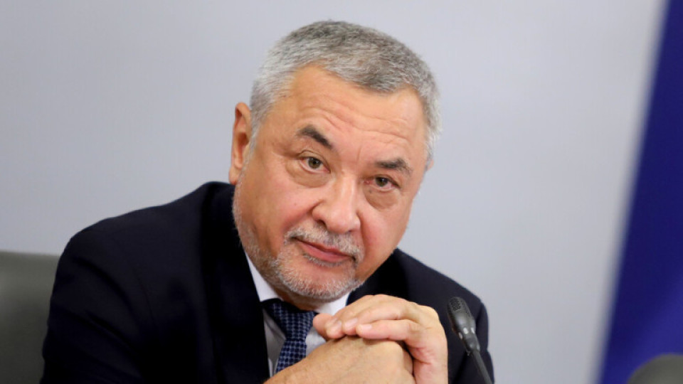 Ето го вицепрезидентът на Валери Симеонов | StandartNews.com
