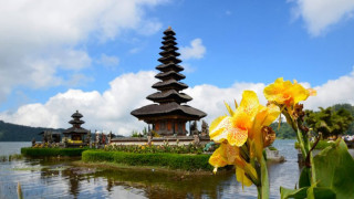 След повече от година: Бали отваря за чужденци, но с карантина