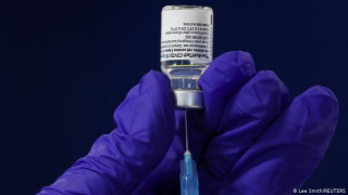 Европа разреши трета доза ваксина за хора със слаб имунитет