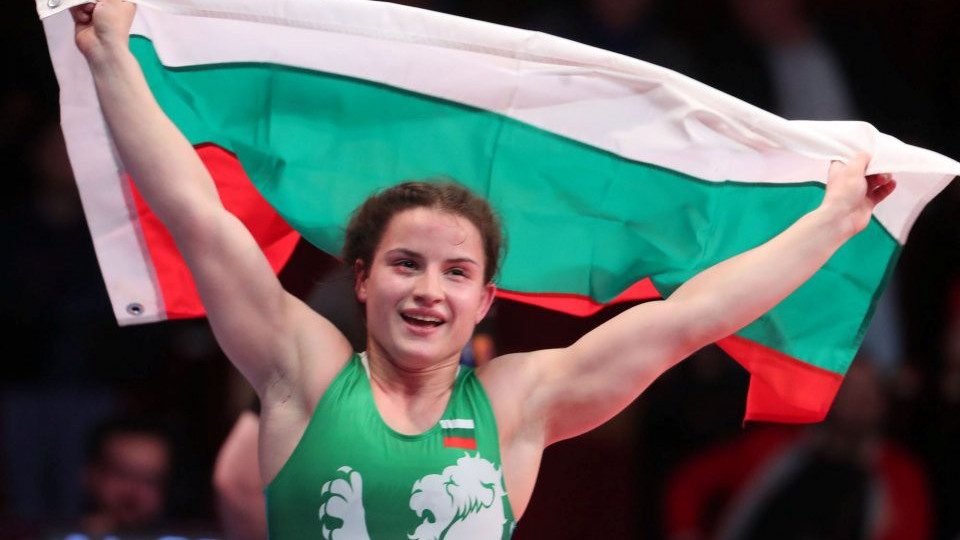 Гордост! Биляна Дудова стана световна шампионка по борба | StandartNews.com