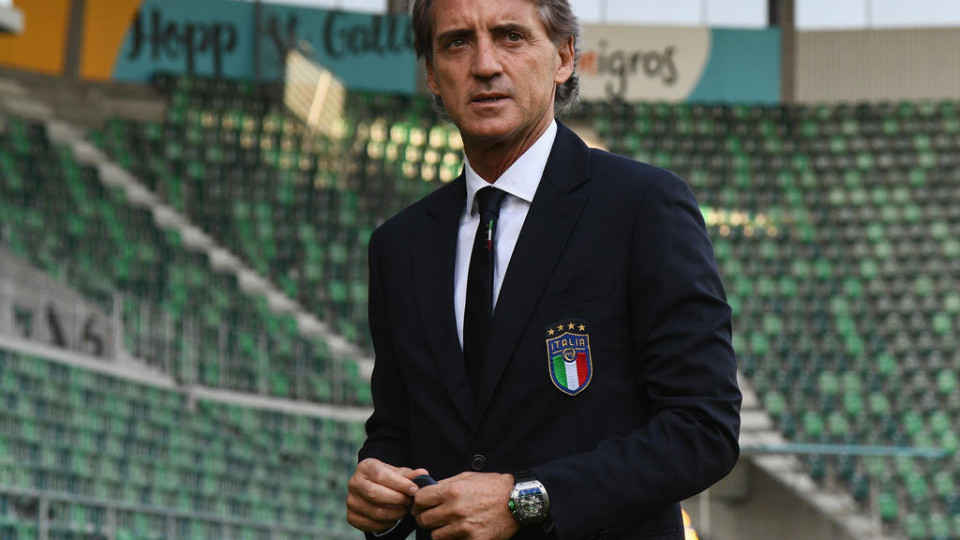 Скандал! Треньорът на Италия в "Пандора" | StandartNews.com