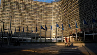 Еврокомисията приема мерки срещу високата цена на тока