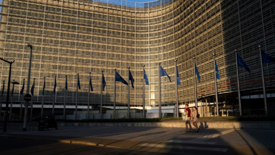 Еврокомисията приема мерки срещу високата цена на тока | StandartNews.com