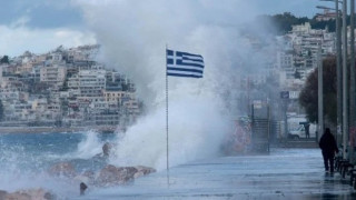 Гърция под вода, въведоха извънредни мерки