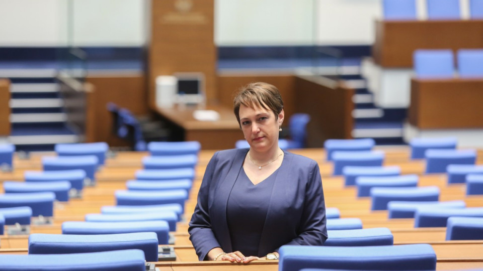 Анна Славова на конференция за Централна и Източна Европа | StandartNews.com