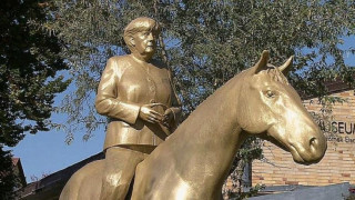 Нов паметник - Меркел на кон. Германия се изуми