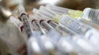 Експерт каза може ли да ни ваксинират насила
