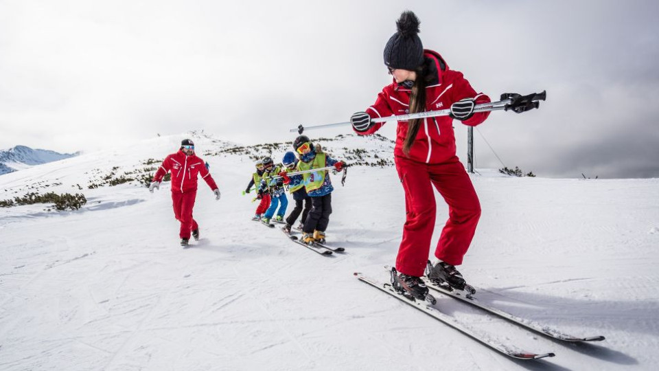 Добри новини за скиорите. Заваля първи сняг на Боровец (снимки) | StandartNews.com
