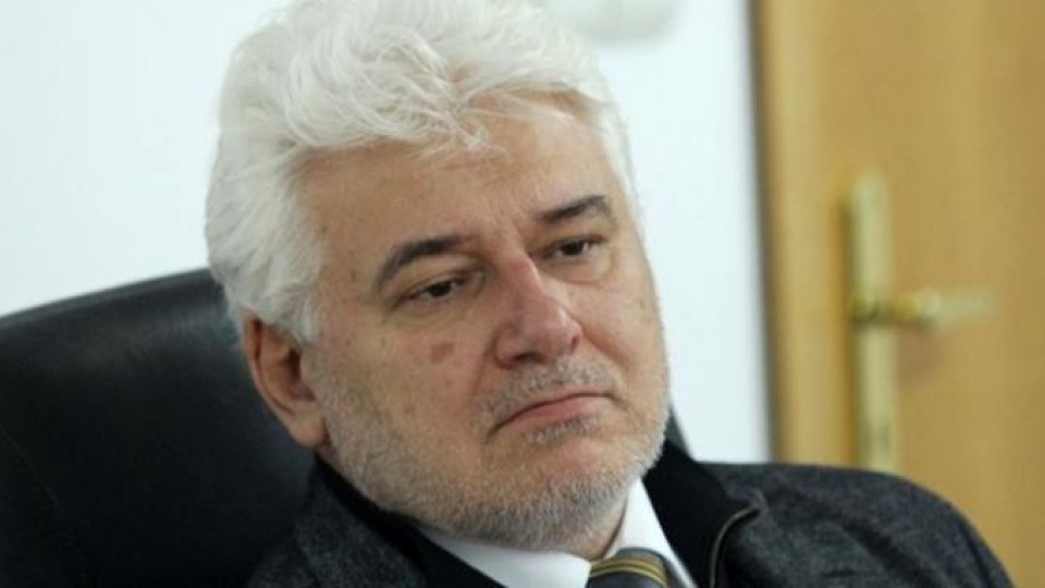 Топ юрист посече Петков: Трябва да връща заплати | StandartNews.com