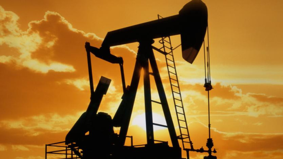 Изненада. Цената на петрола продължава да пада | StandartNews.com
