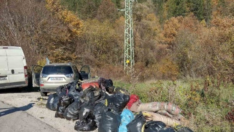 Доброволци събраха над 1 тон отпадъци от река Треклянска | StandartNews.com
