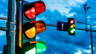 Нова промяна в светофарите, ще ни намигат ли