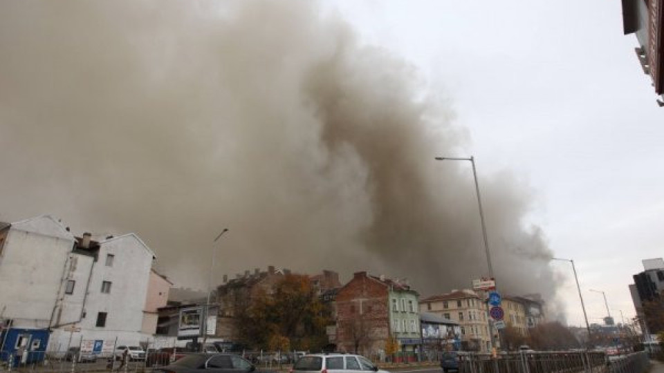 Овладяха пожара в "Син сити", но въпросите остават СНИМКИ | StandartNews.com