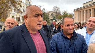 Голям скандал! Какво реши Борисов за Радев