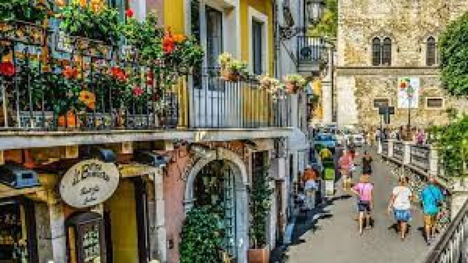 Италия затваря за неваксинирани туристи, не признава PCR | StandartNews.com