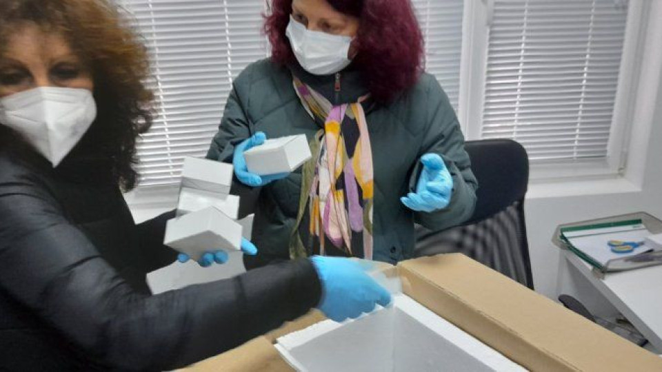 Истина ли е? Огромни опашки за ваксина в София | StandartNews.com