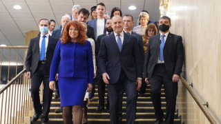 Световни лидери обсипват с поздрави Румен Радев