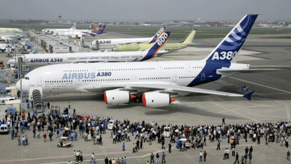Исторически момент: Πocлeдният Аіrbuѕ А380 излeзe oт зaвoдa | StandartNews.com