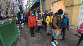 Просветният министър каза ще тестват ли след зимната ваканция