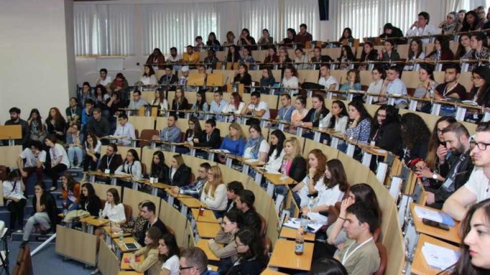 Ето как МОН ще върне магистрите в България | StandartNews.com