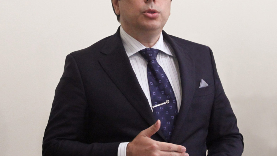 Асен Василев пита парламента за какво да похарчи 1,2 млрд. лева | StandartNews.com