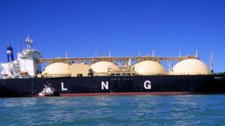 US танкери с втечнен газ завиха от Азия към Европа