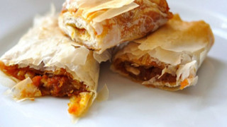Модерният тиквеник се прави с кафява захар. Рецептата