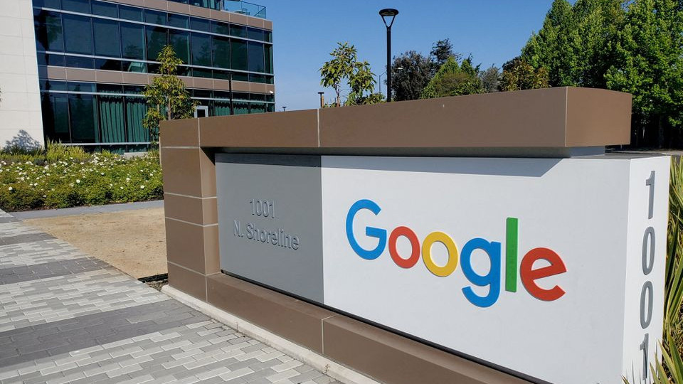Руски съд глоби Google със $100 млн., причината е смайваща | StandartNews.com