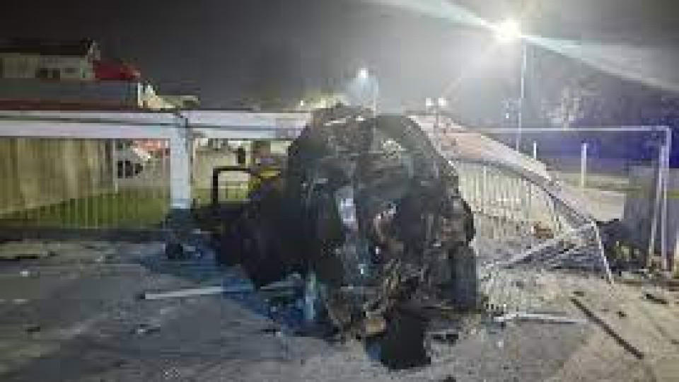 Ето кой е шофьорът, забил колата си в шоурум | StandartNews.com