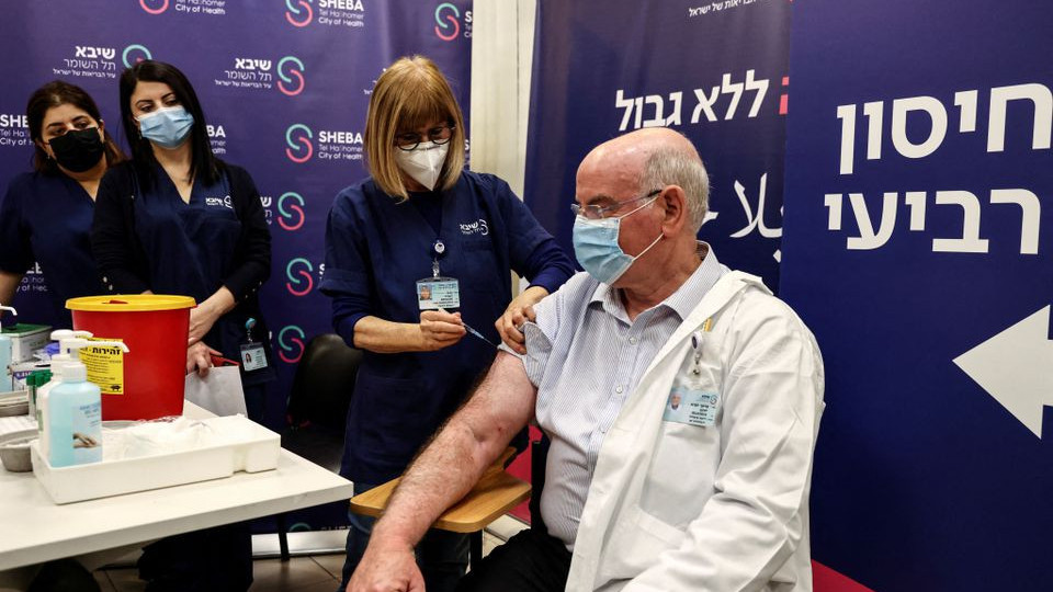 Израел тества четвърта доза, кого набодоха експериментално | StandartNews.com