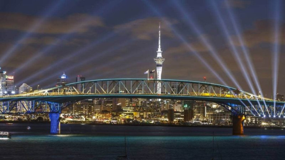 Нова Зеландия посрещна Нова година без ограничения и без заря | StandartNews.com