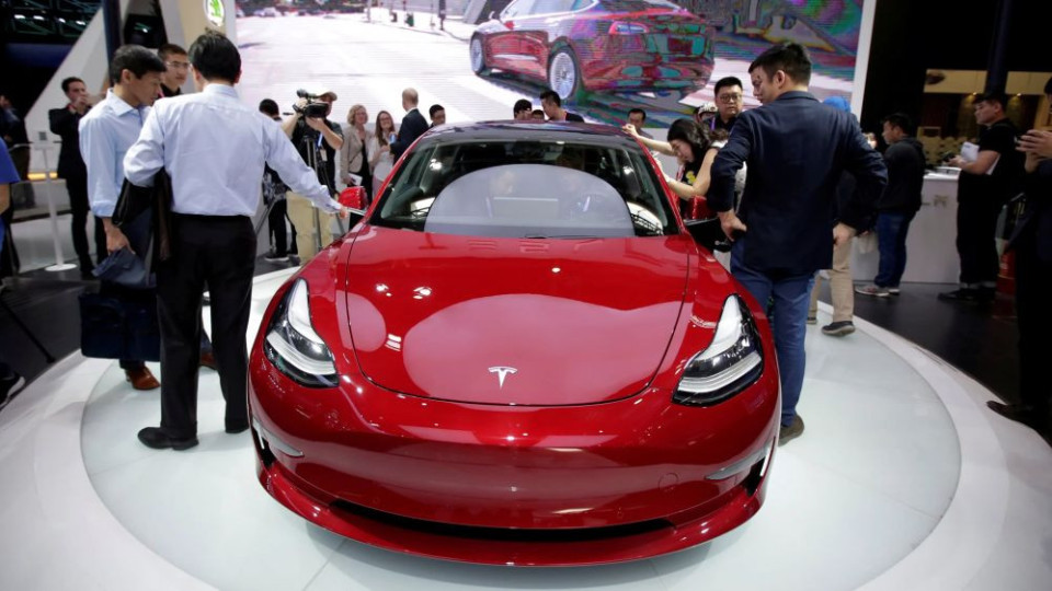 Тесла за "Тесла"! Нов дефект вади 200 000 коли от пазара | StandartNews.com