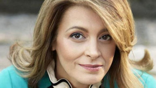 Деси Радева с Ковид, президентът в изолация. Добре ли са?